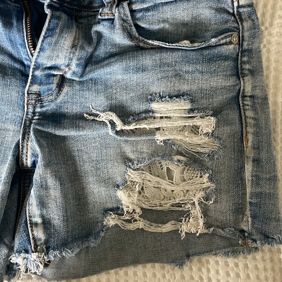 American Eagle shorts size 8 - Picture 3 of 7
